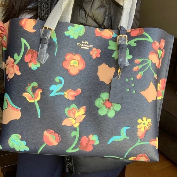 SOLD⛔️Authentic COACH Double faced floral leather tote - Picture 12 of 15